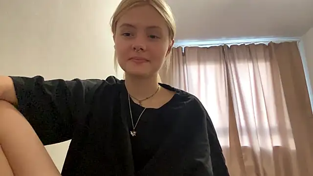 Snapshot of Jeneienal_1 chatting on July 23, 3:10 pm Jeneienal 1 online show from July 23, 3:10 pm