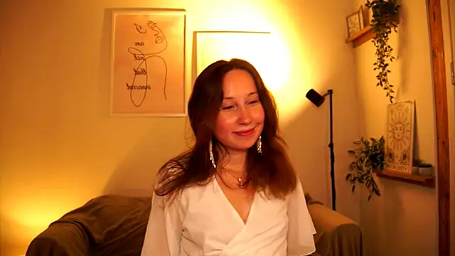 Enchantyy online show from August 7, 4:09 pm