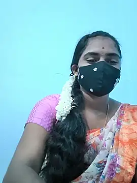 Snapshot of Megavarthinii chatting on August 4, 2:52 pm Megavarthinii online show from August 4, 2:52 pm