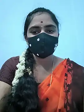 Snapshot of Megavarthinii chatting on August 5, 3:48 pm Megavarthinii online show from August 5, 3:48 pm