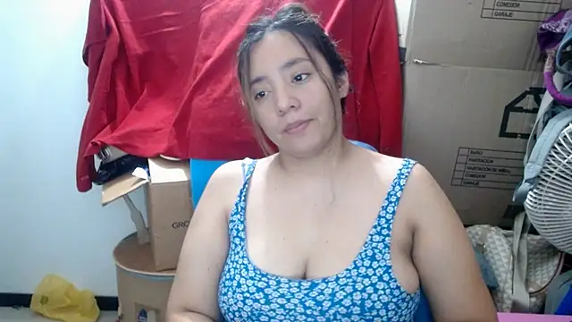 Snapshot of Alicebunny54 chatting on June 25, 2:22 am Alicebunny54 online show from June 25, 2:22 am