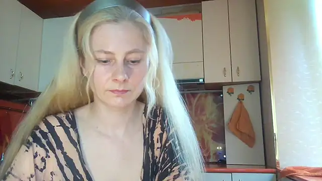 Vexieeka online show from July 10, 1:03 pm