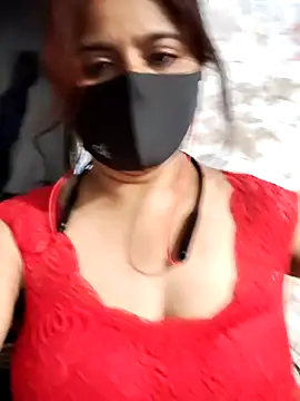 Snapshot of Nisha_Cute1 chatting on June 27, 7:35 am Nisha Cute1 online show from June 27, 7:35 am