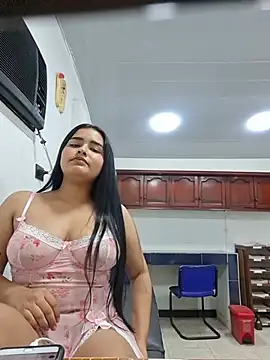 Snapshot of DestelloAzul chatting on July 11, 3:20 am DestelloAzul online show from July 11, 3:20 am