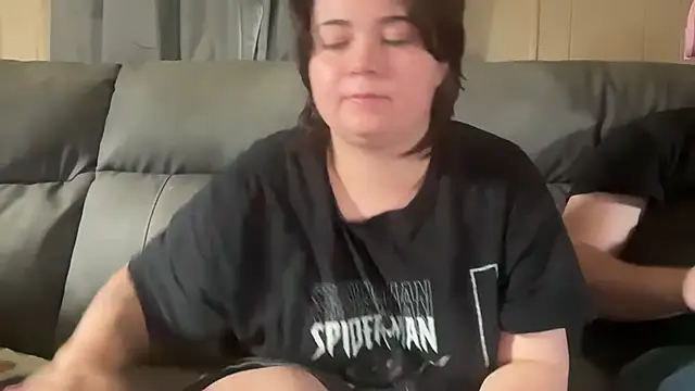 BugsAndDazey online show from July 11, 5:04 pm