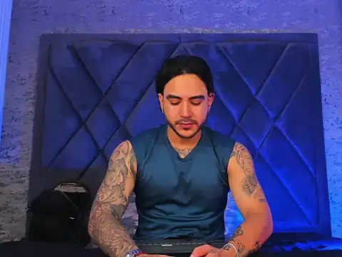 DanteDonovan  online show from July 21, 11:07 pm