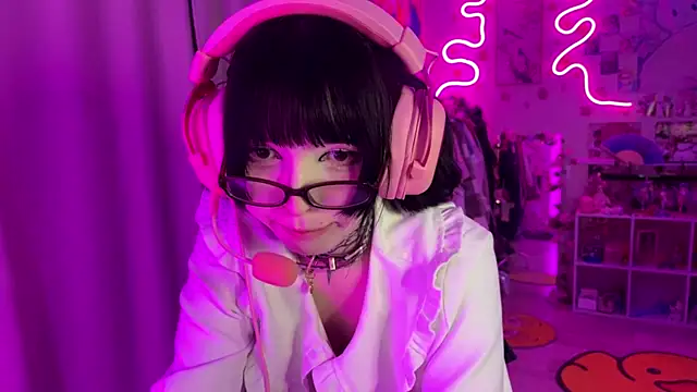 ArianaLush  online show from July 21, 8:33 pm