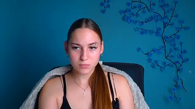 Snapshot of Holly_Mooon_ chatting on July 6, 3:03 pm Holly Mooon online show from July 6, 3:03 pm