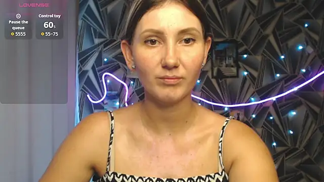 NikkiKisss online show from July 6, 9:39 am