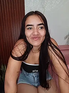 AlanaMontiel online show from July 10, 1:14 pm