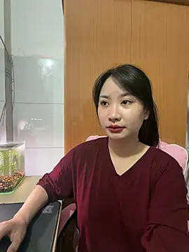 Snapshot of QuynhAnh68 chatting on July 4, 2:40 am QuynhAnh68 online show from July 4, 2:40 am