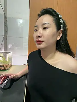Snapshot of QuynhAnh68 chatting on July 4, 2:45 pm QuynhAnh68 online show from July 4, 2:45 pm
