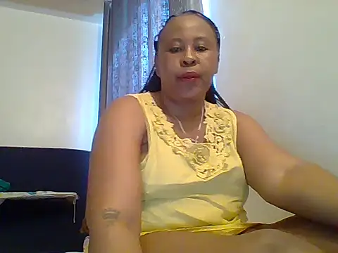 Snapshot of montanasere chatting on July 1, 12:29 pm montanasere online show from July 1, 12:29 pm