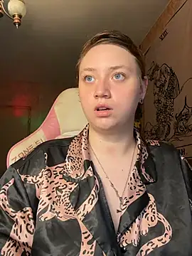 lily shamy online show from July 7, 5:50 pm
