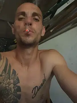 yari1991 online show from July 4, 1:28 pm