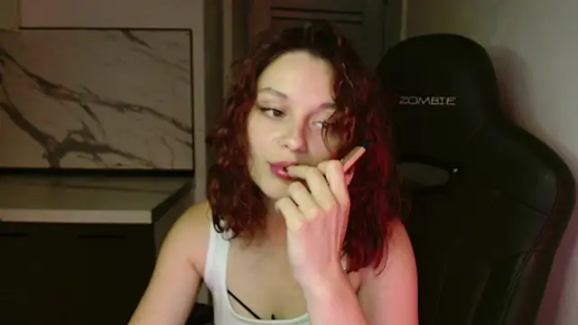 Mia Luiza online show from July 9, 10:36 pm