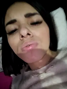 FabyNovinha online show from July 7, 5:21 am