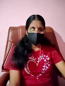 Snapshot of tamil_peenqueen chatting on July 8, 4:50 am tamil peenqueen online show from July 8, 4:50 am