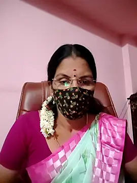 Snapshot of tamil_peenqueen chatting on July 11, 5:26 pm tamil peenqueen online show from July 11, 5:26 pm