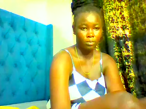 Snapshot of cute_ashley04 chatting on July 3, 6:20 am cute ashley04 online show from July 3, 6:20 am
