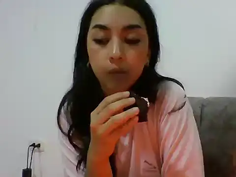 Kaia Bloom online show from July 3, 2:18 am