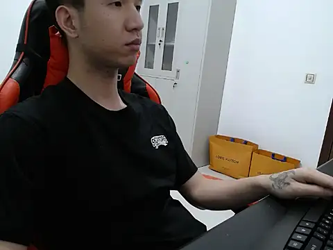 ningmeng1119 online show from July 4, 4:02 pm