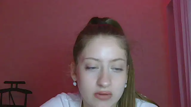 Snapshot of emilyyboo chatting on July 9, 10:03 pm emilyyboo online show from July 9, 10:03 pm