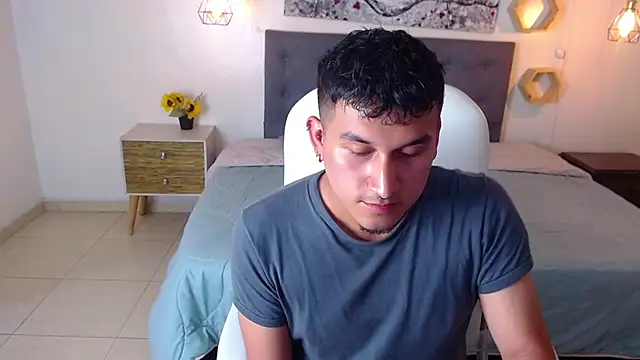 Lucas morenty online show from July 4, 7:20 pm