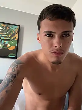  adriielzx online show from July 4, 4:13 pm
