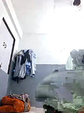 Snapshot of Sari-cam chatting on July 7, 7:56 am Sari-cam online show from July 7, 7:56 am