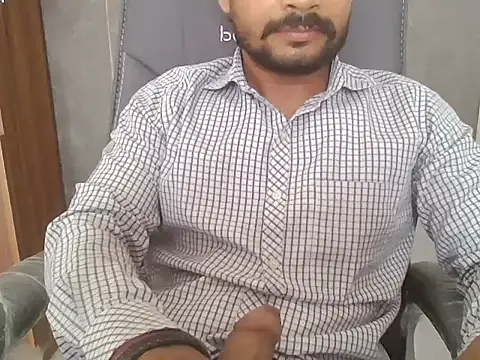 Snapshot of TheSaurabh chatting on July 3, 6:31 am TheSaurabh online show from July 3, 6:31 am