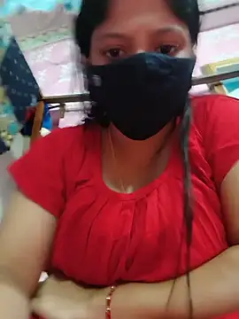 Snapshot of moumondal4 chatting on July 10, 6:17 am moumondal4 online show from July 10, 6:17 am