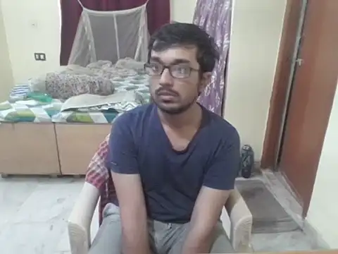 Snapshot of decent_person_001 chatting on July 4, 4:40 am decent person 001 online show from July 4, 4:40 am