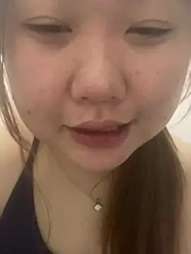 Snapshot of Tuii-1 chatting on July 3, 4:57 pm Tuii-1 online show from July 3, 4:57 pm