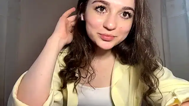 Snapshot of RochellWitek chatting on July 4, 9:04 am RochellWitek online show from July 4, 9:04 am