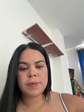 Snapshot of AliceStarshine chatting on July 6, 3:03 pm AliceStarshine online show from July 6, 3:03 pm