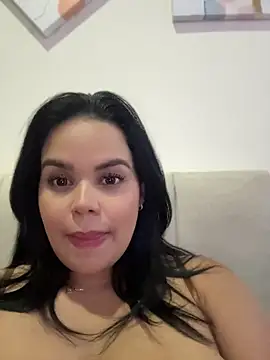 Snapshot of AliceStarshine chatting on July 25, 2:42 am AliceStarshine online show from July 25, 2:42 am