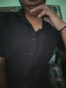 Snapshot of Vivek_rana chatting on July 14, 10:54 am Vivek rana online show from July 14, 10:54 am