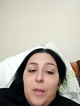 Snapshot of valeria1883 chatting on July 7, 4:04 am valeria1883 online show from July 7, 4:04 am