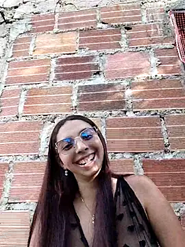 Snapshot of aziel_ardiente chatting on July 6, 9:39 pm aziel ardiente online show from July 6, 9:39 pm