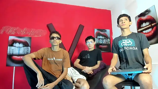 PRETTY LOVERS1 online show from July 10, 1:21 am