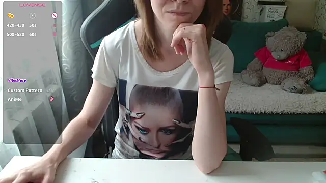 Snapshot of __Alisa__ chatting on July 13, 12:30 pm Alisa online show from July 13, 12:30 pm