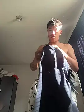 Snapshot of Daniel__mm chatting on July 6, 12:24 pm Daniel mm online show from July 6, 12:24 pm