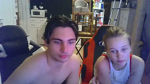 Snapshot of chrissexy40 chatting on July 7, 9:41 pm chrissexy40 online show from July 7, 9:41 pm