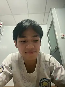 Snapshot of Shin210 chatting on July 13, 12:52 pm Shin210 online show from July 13, 12:52 pm