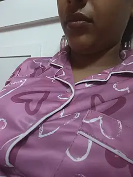 Snapshot of sharmilasingh89 chatting on July 9, 8:35 pm sharmilasingh89 online show from July 9, 8:35 pm