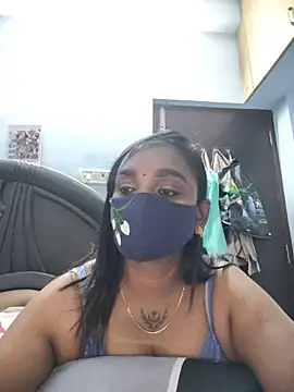 Snapshot of Dhaarani-cam chatting on July 14, 4:06 am Dhaarani-cam online show from July 14, 4:06 am