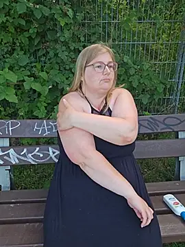 Snapshot of XX-LunaBliss-Xx chatting on July 12, 5:26 pm XX-LunaBliss-Xx online show from July 12, 5:26 pm