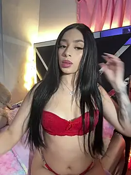 Snapshot of sofia_lynn chatting on August 2, 3:38 am sofia lynn online show from August 2, 3:38 am