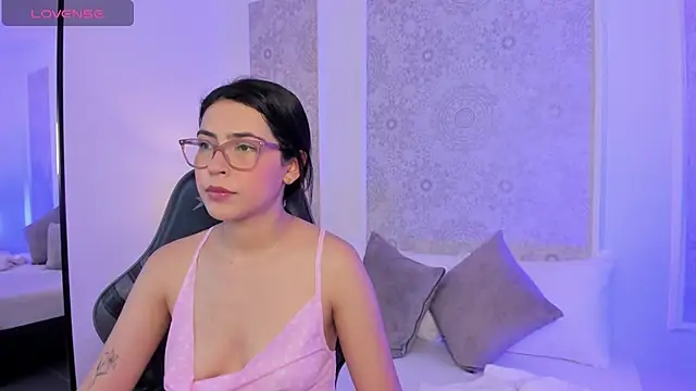 Snapshot of amber_piercee chatting on July 28, 7:15 pm amber piercee online show from July 28, 7:15 pm